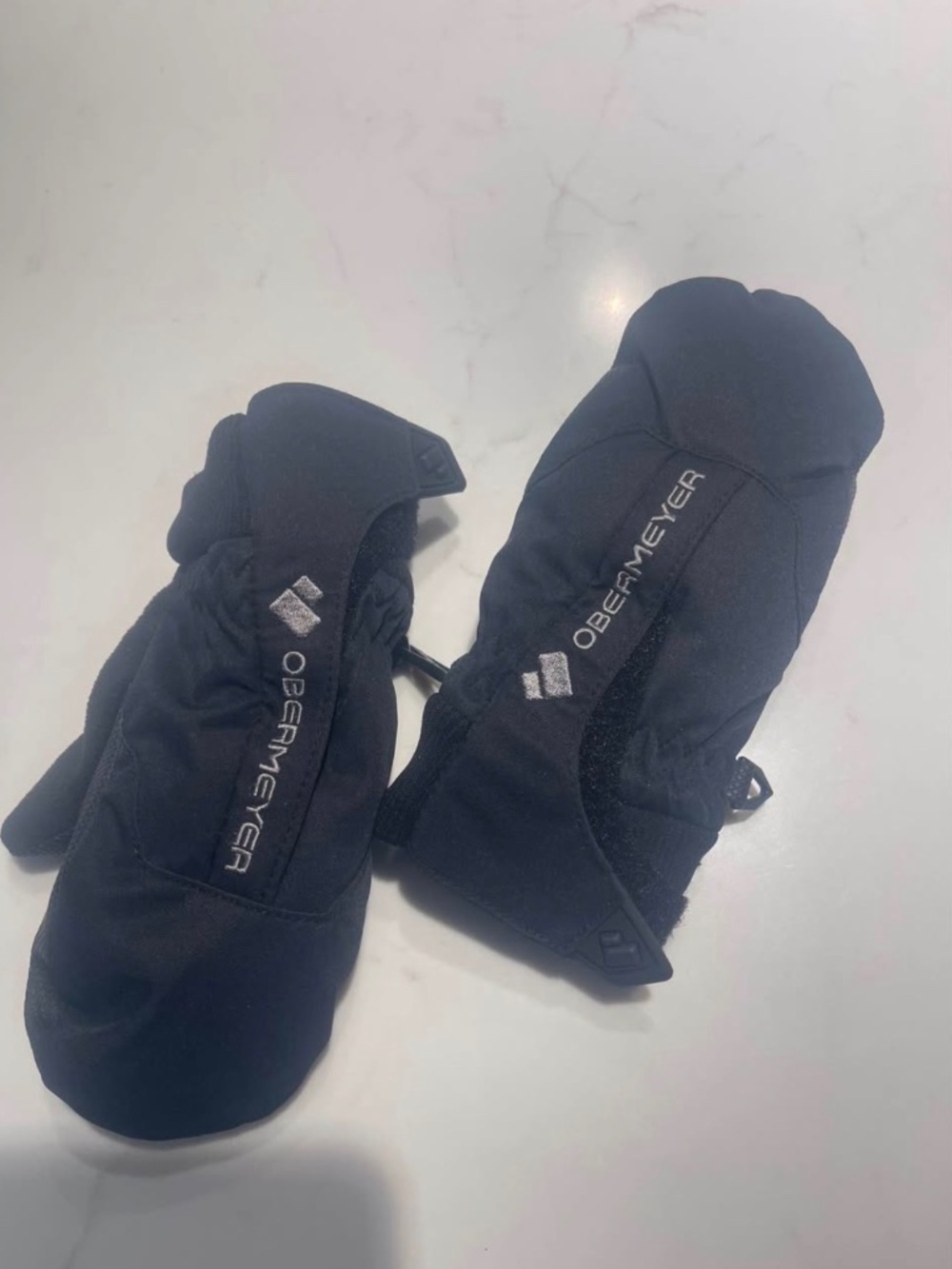 Obermeyer kids ski mittens S - very good quality and like new condition!